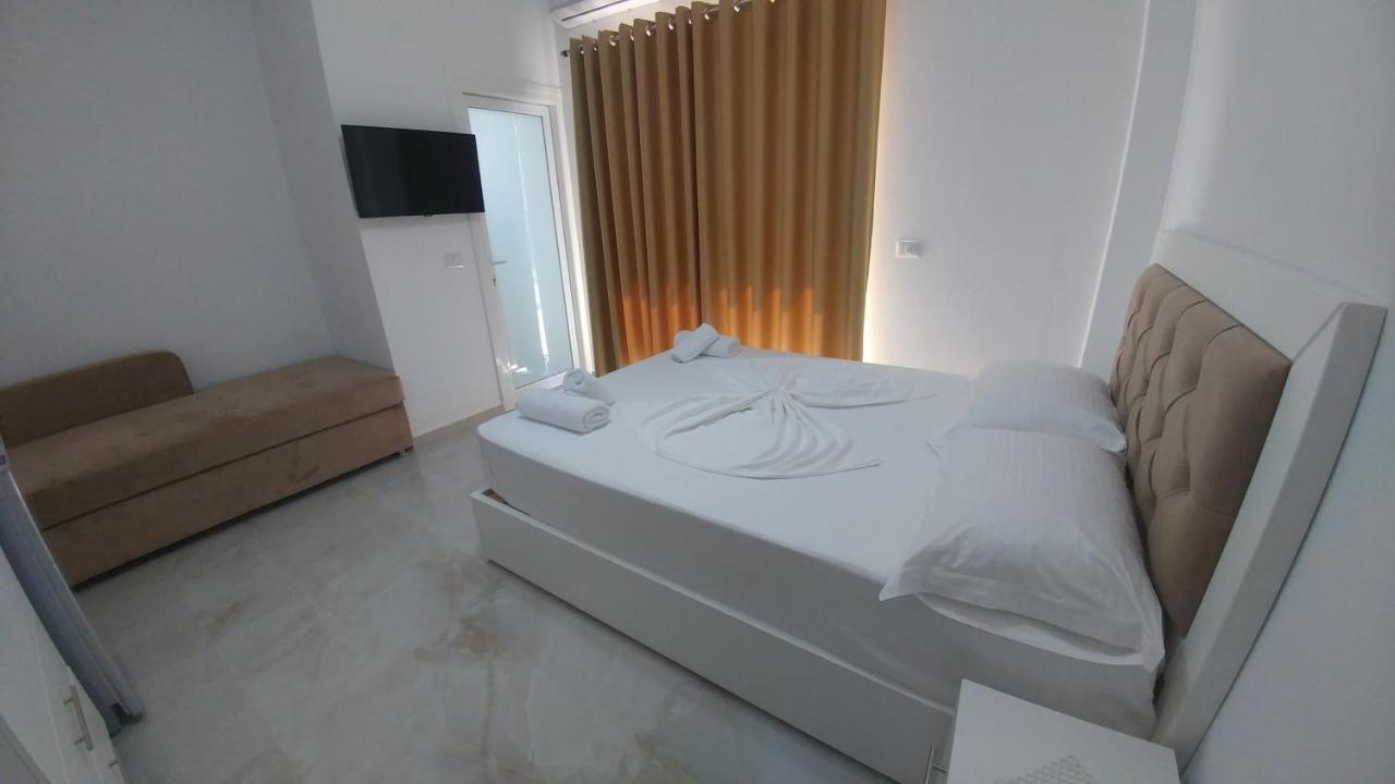 Hotel Zeka Ксамил Екстериор снимка