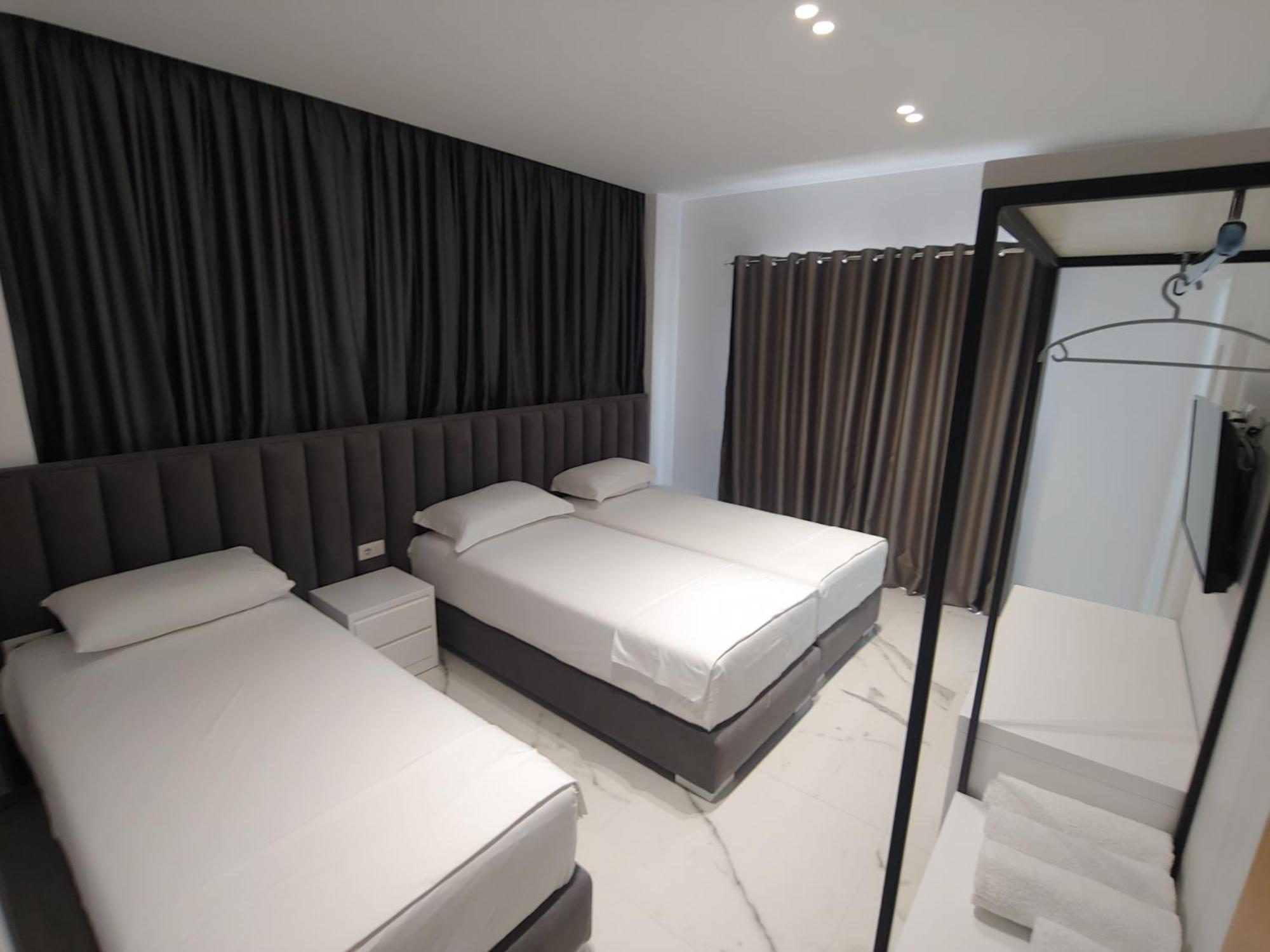 Hotel Zeka Ксамил Екстериор снимка