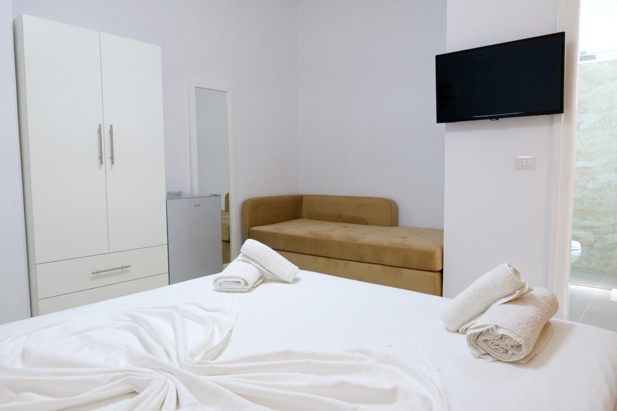 Hotel Zeka Ксамил Екстериор снимка