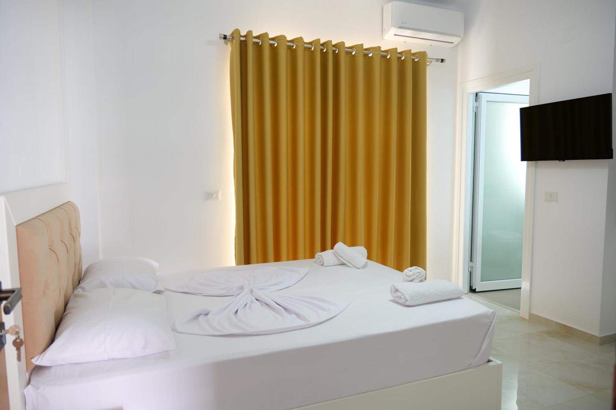 Hotel Zeka Ксамил Екстериор снимка
